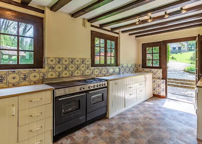 Les Chenes, Avec Piscine, Tennis Et Privatif בית נופש